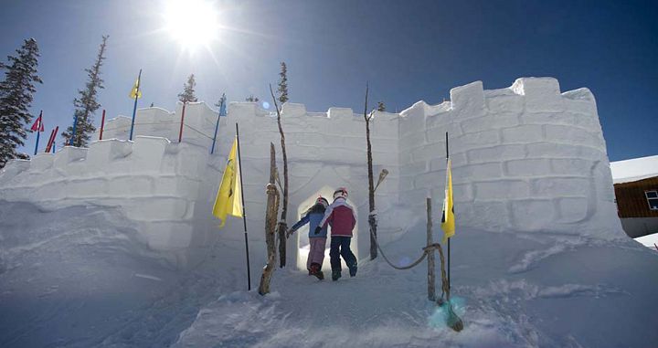 Family skiing together