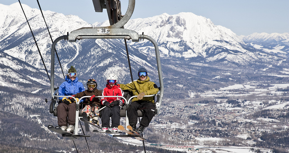 Best Resorts for Skiing on a Budget (Fernie)