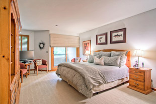 3 Bedroom Condo / House