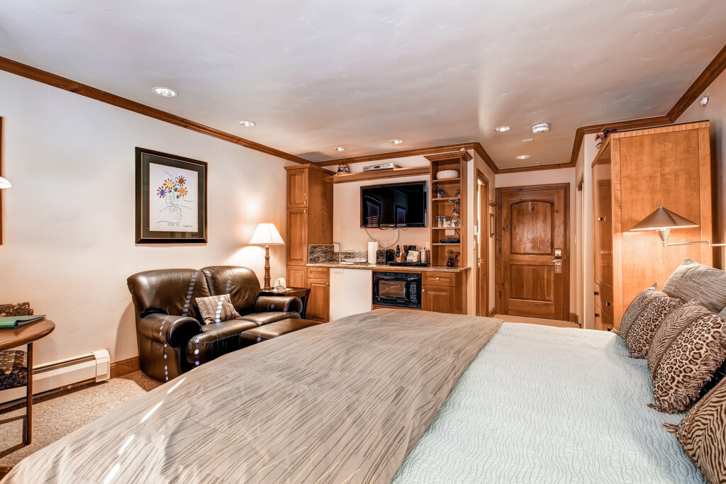 Mountain View Lodge Room