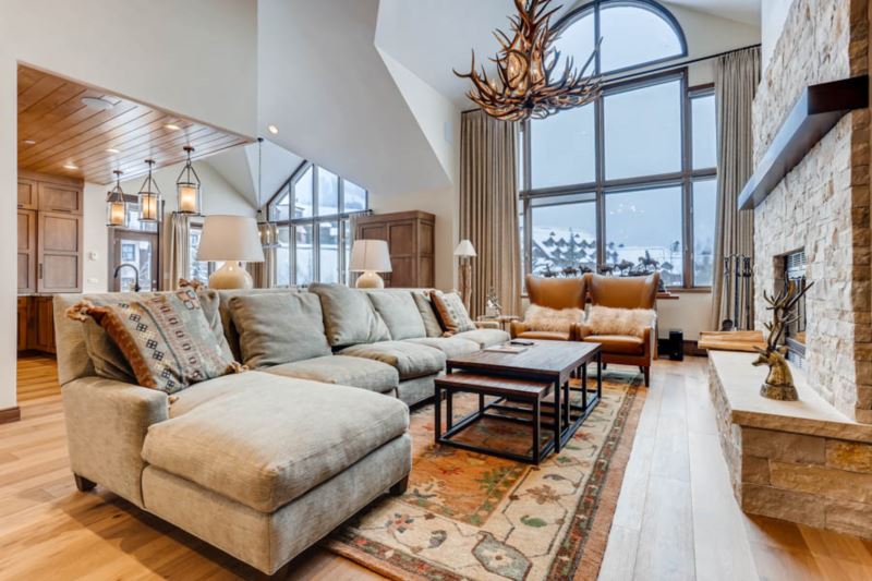 Three Bedroom Condo plus Loft / Den