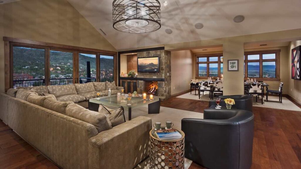 One to Five Bedroom Residencee