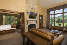 Cottage Deluxe Executive Suite