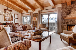 4 Bedroom Condo / House