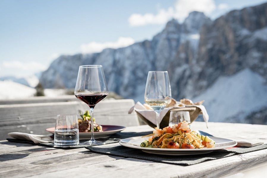 Italian food, wine and skiing. What more could you want? Photo: Alta Badia Tourism