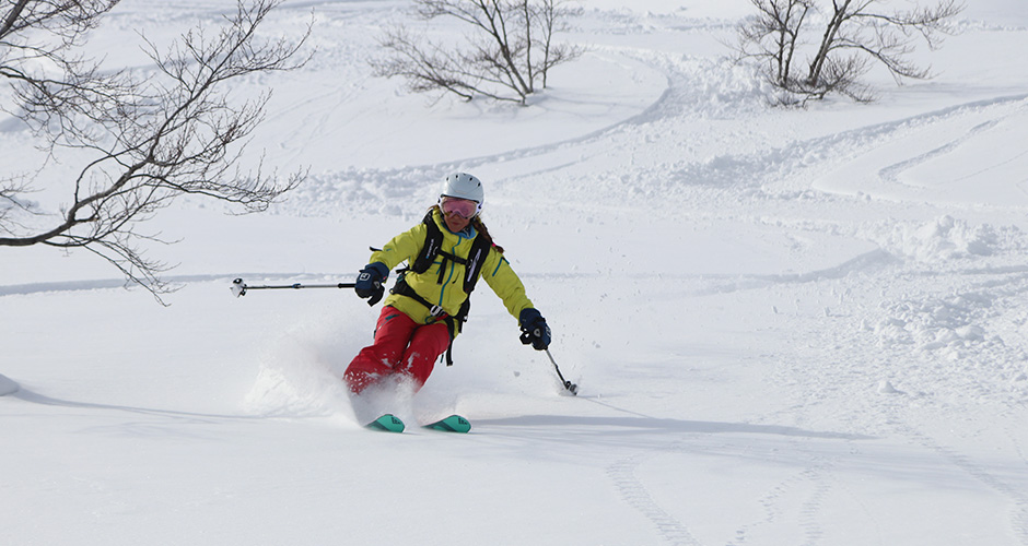 Arai has some perfect off-piste terrain for intermediates looking to give powder a try safely. Photo: Scout