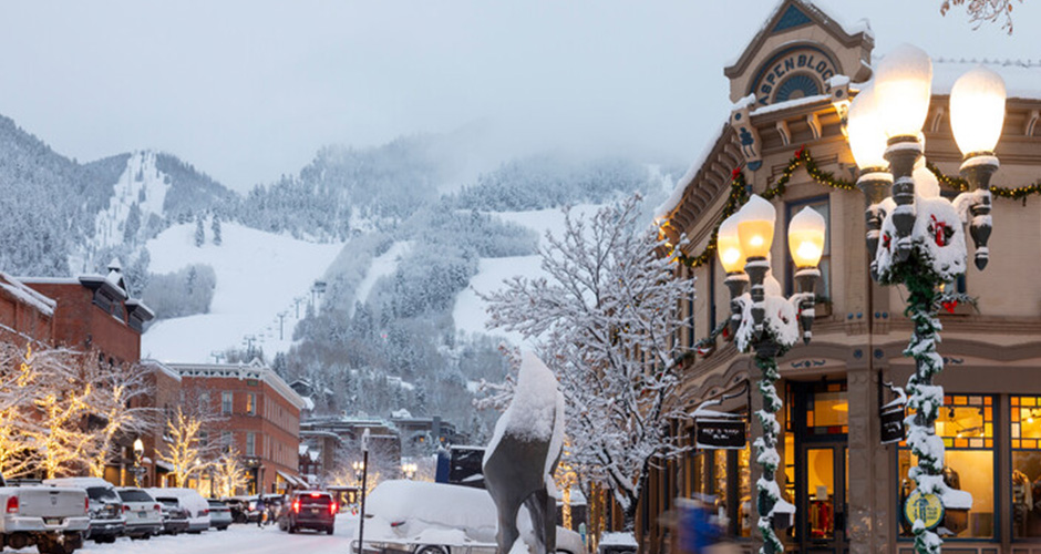 The town of Aspen looking beautiful after a fresh dump of powder. Photo: Aspen Snowmass/Jeremy Swanson