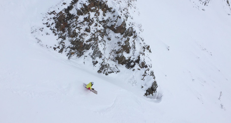 Off piste skiing in Courmayeur. Photo: Scout