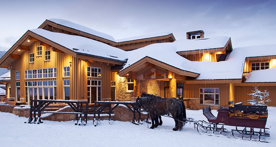 A horse drawn sleigh ride is one of the many extra activities. Photo: Alterra Mountain Company