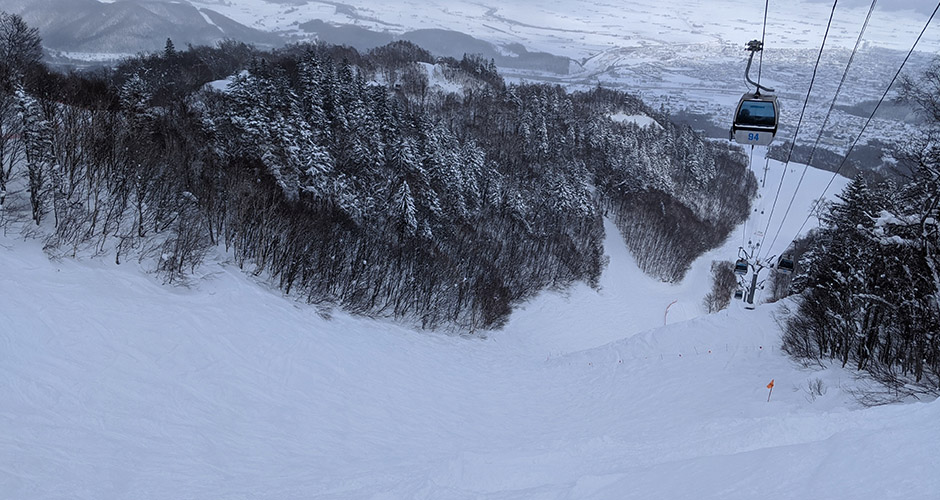Furano has some decent pitches for advanced skiers. Photo: Scout