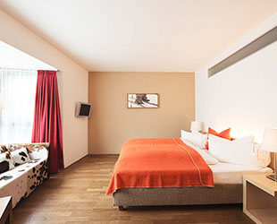 Hotel Rooms & Suites