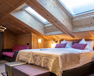 Hotel Rooms & Suites