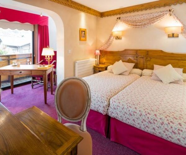 Les Airelles Hotel Room