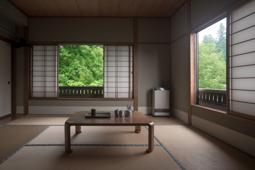 Japanese / Western Rooms