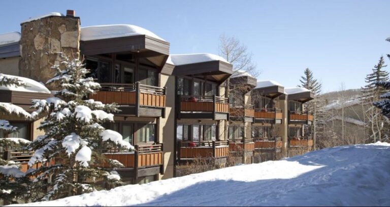 Laurelwood Condos