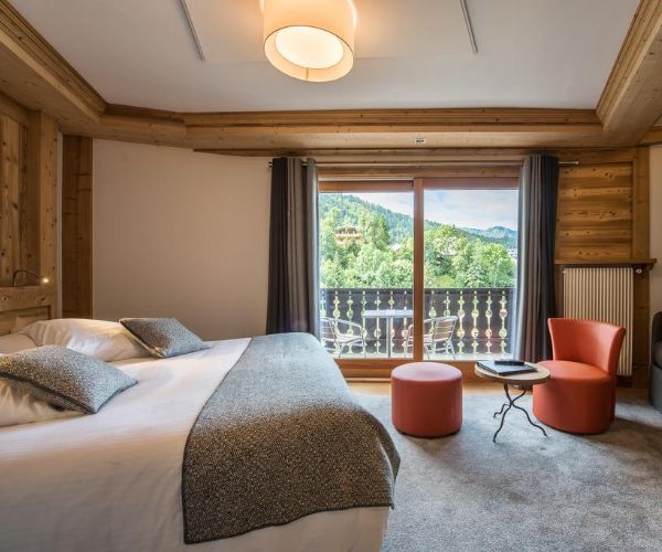 Le Petit Dru Hotel Room