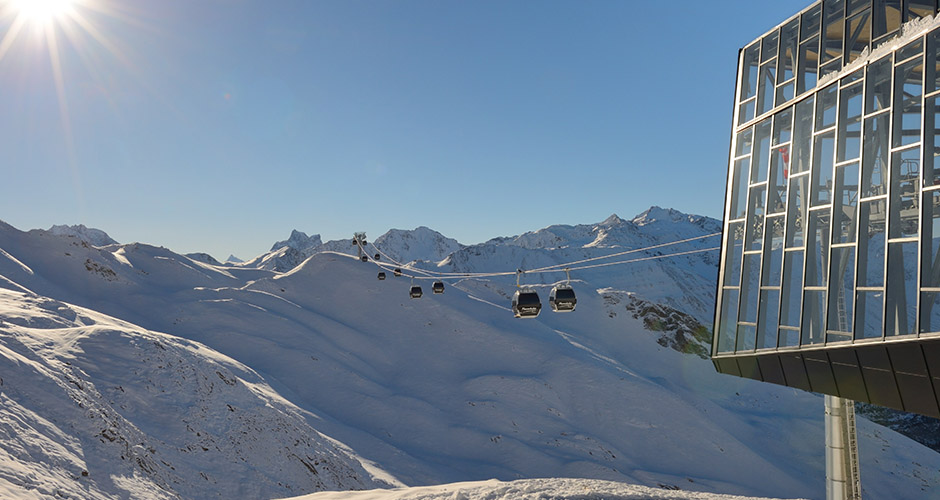 The new Flexenbahn gondola links Stuben and Zurs. Photo: Lech Zurs Tourism