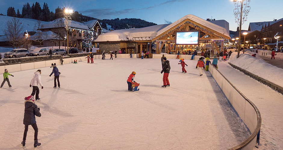 The Les Gets central village ice rink. Photo: V. Ducrettet/Les Gets Tourism