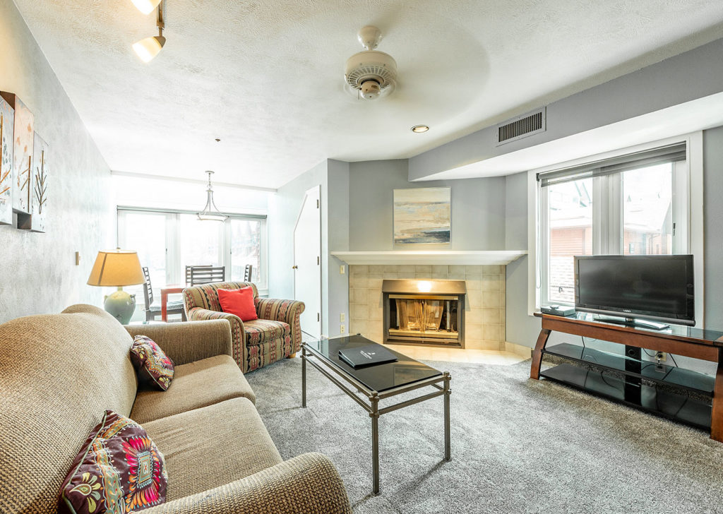 1 Bedroom Condo