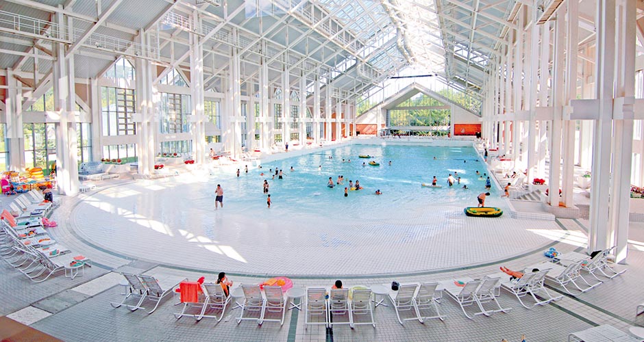 Mina Mina Beach. One of Japan’s largest indoor wave pools. Photo: Tomamu