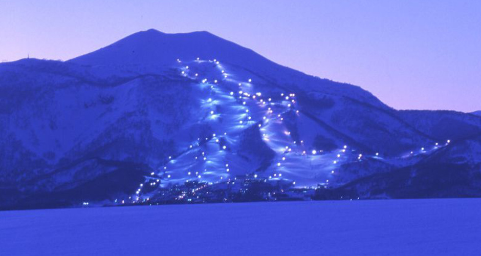 Night skiing at Niseko Hirafu. Photo: Niseko Tourism Board