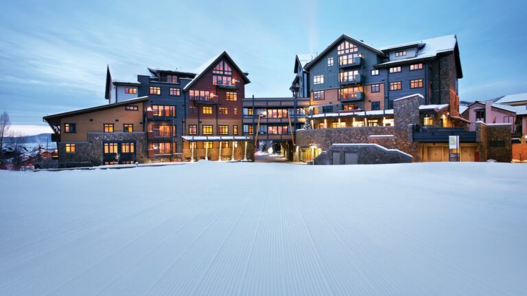 One Steamboat Place