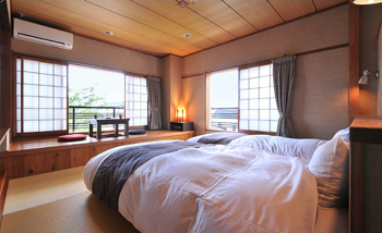 Standard Western Twin Room