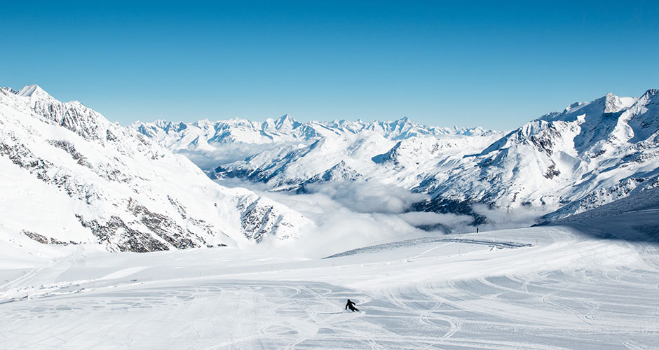 Saas-Fee Ski Resort has wide open pistes that are rarely crowded. Photo: Saas-Fee tourism