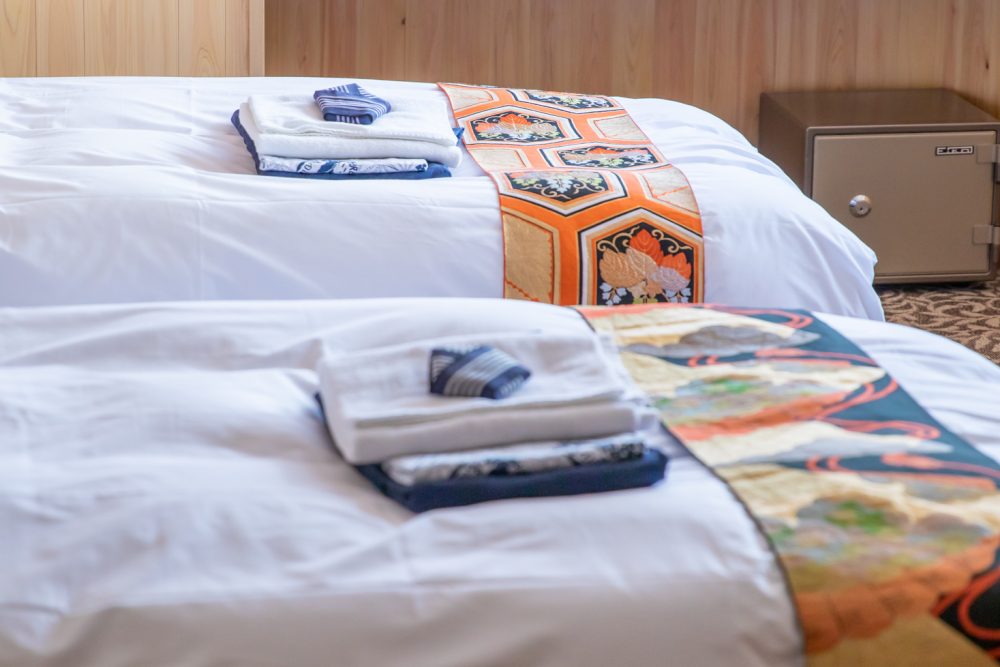 Western Twin Rooms