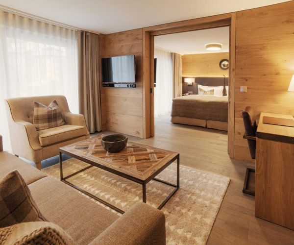 Signature Suite