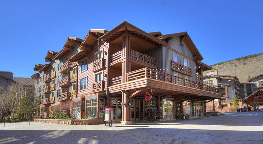 Tucker Mountain Lodge