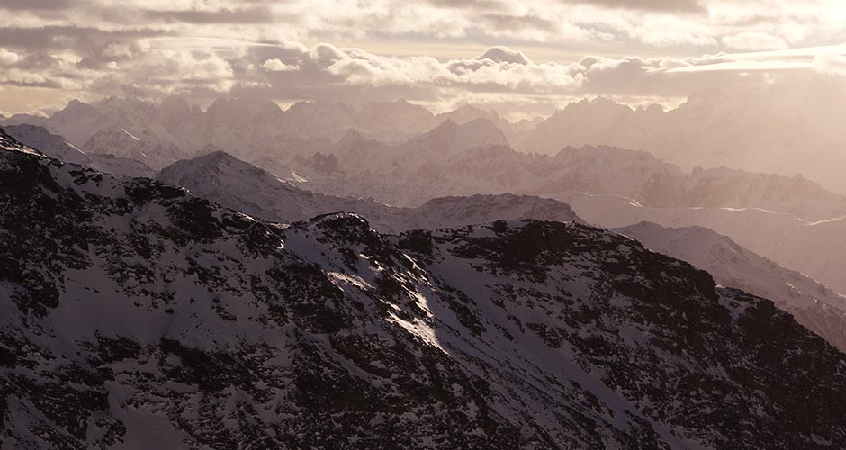 From the top of Val Thorens you can see a thousand summits in France, Italy and Switzerland. Photo: Scout