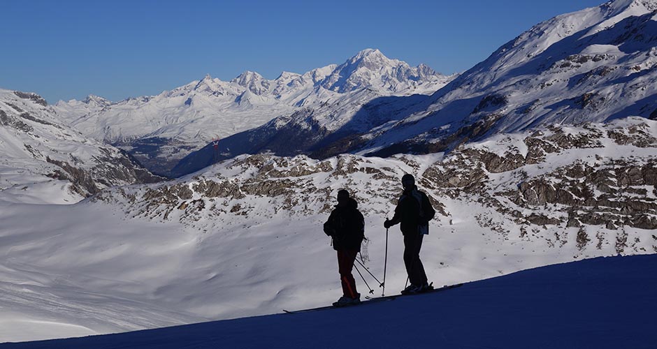 Skiers admiring the view. Photo: Scout