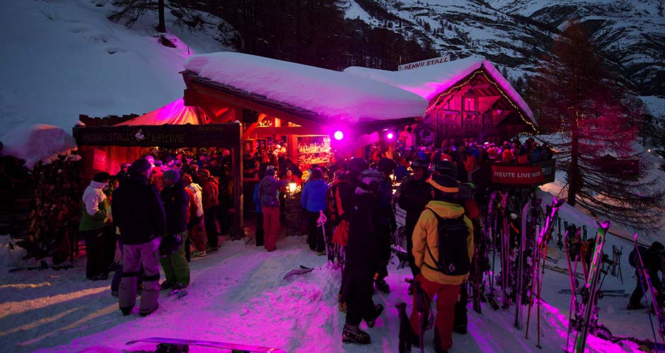 Hennu Stall is an on slope apres bar.  Photo: Zermatt Tourism