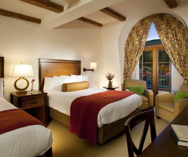 Lupine Hotel Room