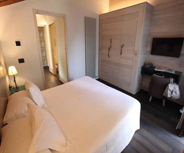 Grand Rocher Suite