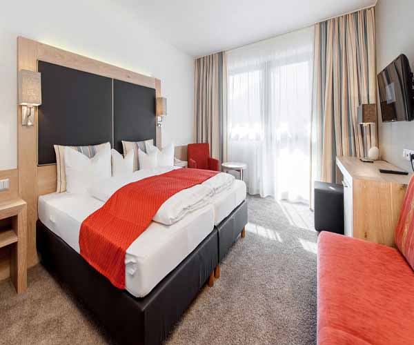 Double Room Ambiente with Balcony