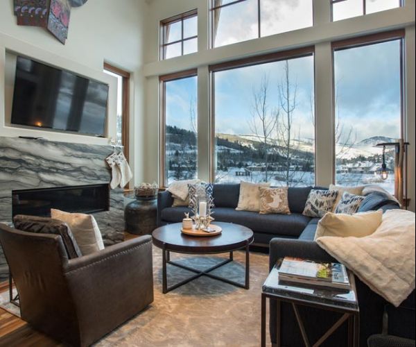 Deluxe Three Bedroom Condo