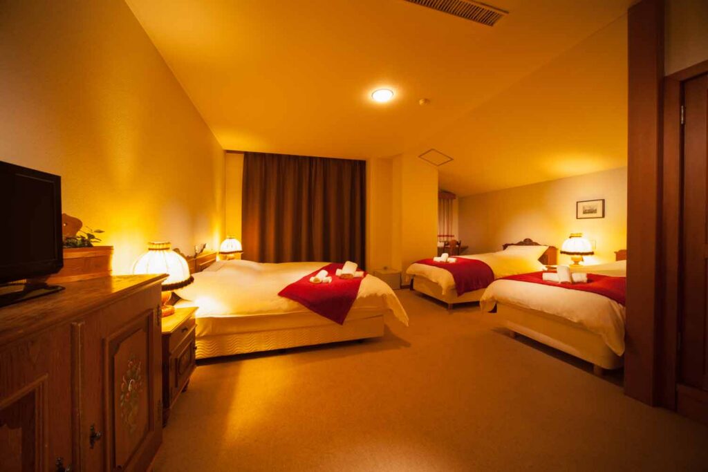 Compact Quad Room