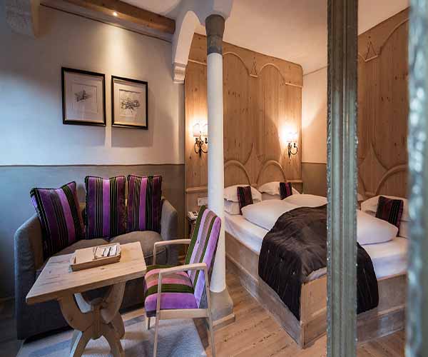 De Luxe Rooms