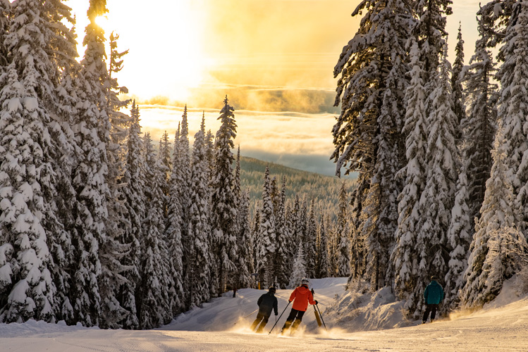 The perfect way to end a day on the slopes. Photo: Silver Star Mountain Resort