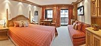 Zur Tenne Hotel Rooms & Suites