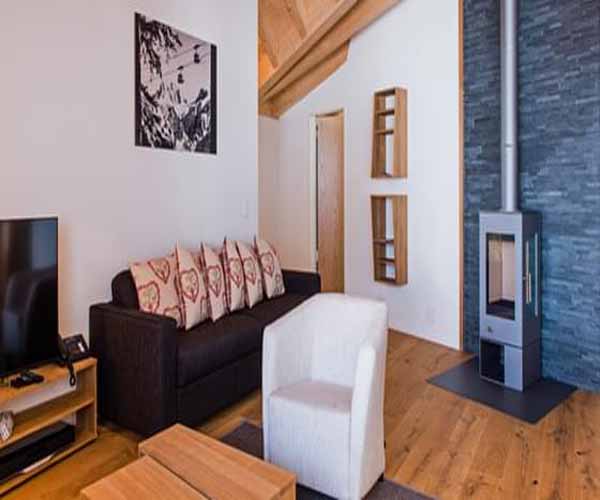 Four-bedroom apartment
