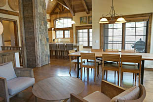 4 Bedroom Condo / House