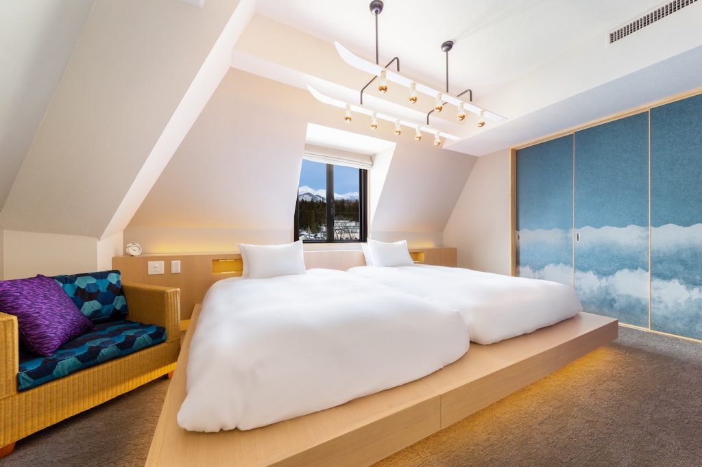 Hotel Room / Suite